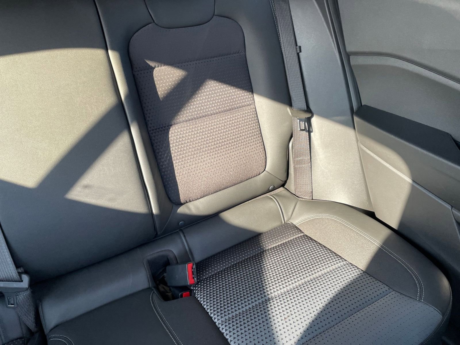 Used 2025 Chevrolet Trax LT image 36