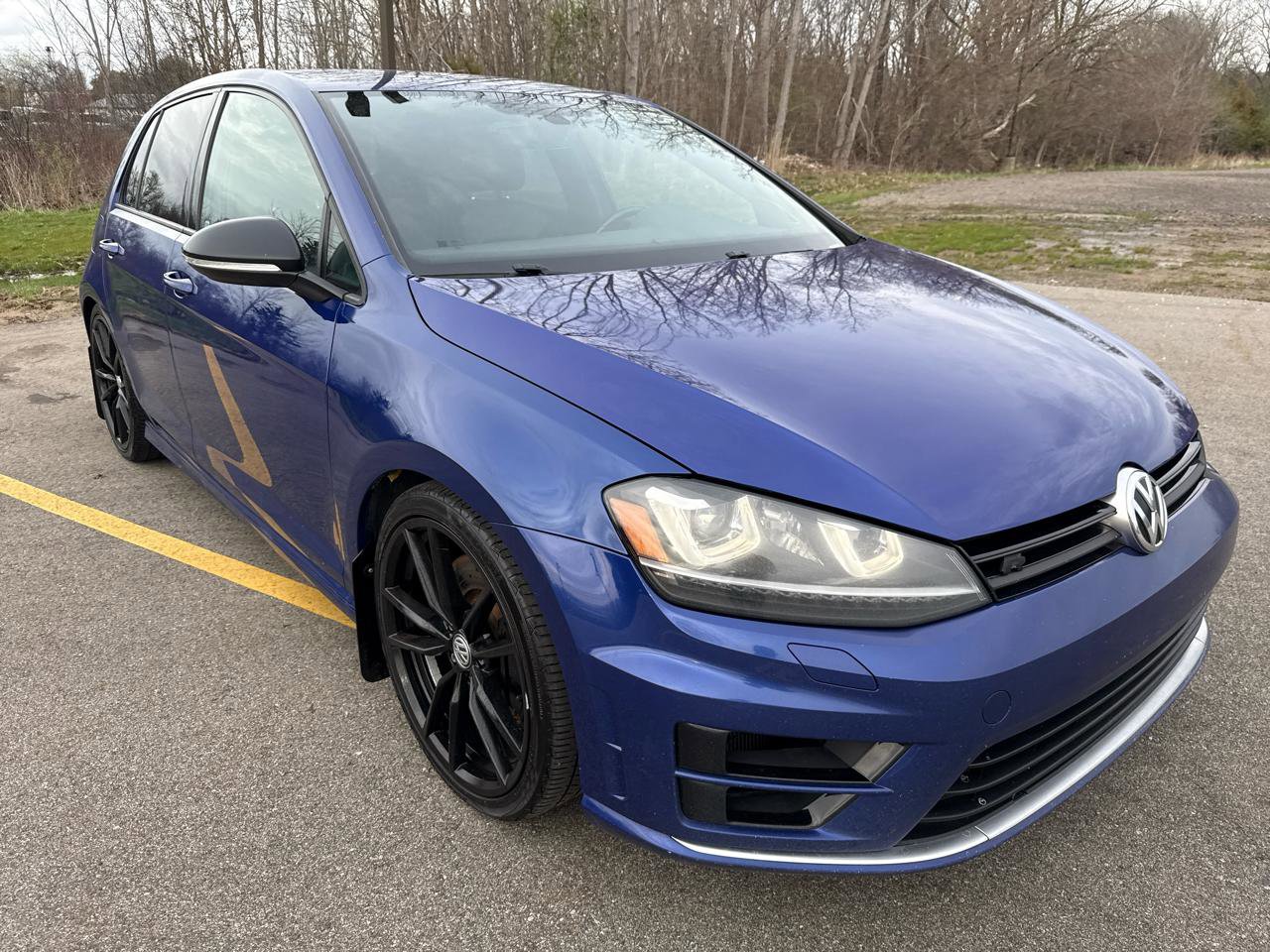 Used 2017 Volkswagen Golf 4-Door AWD/4WD image 3