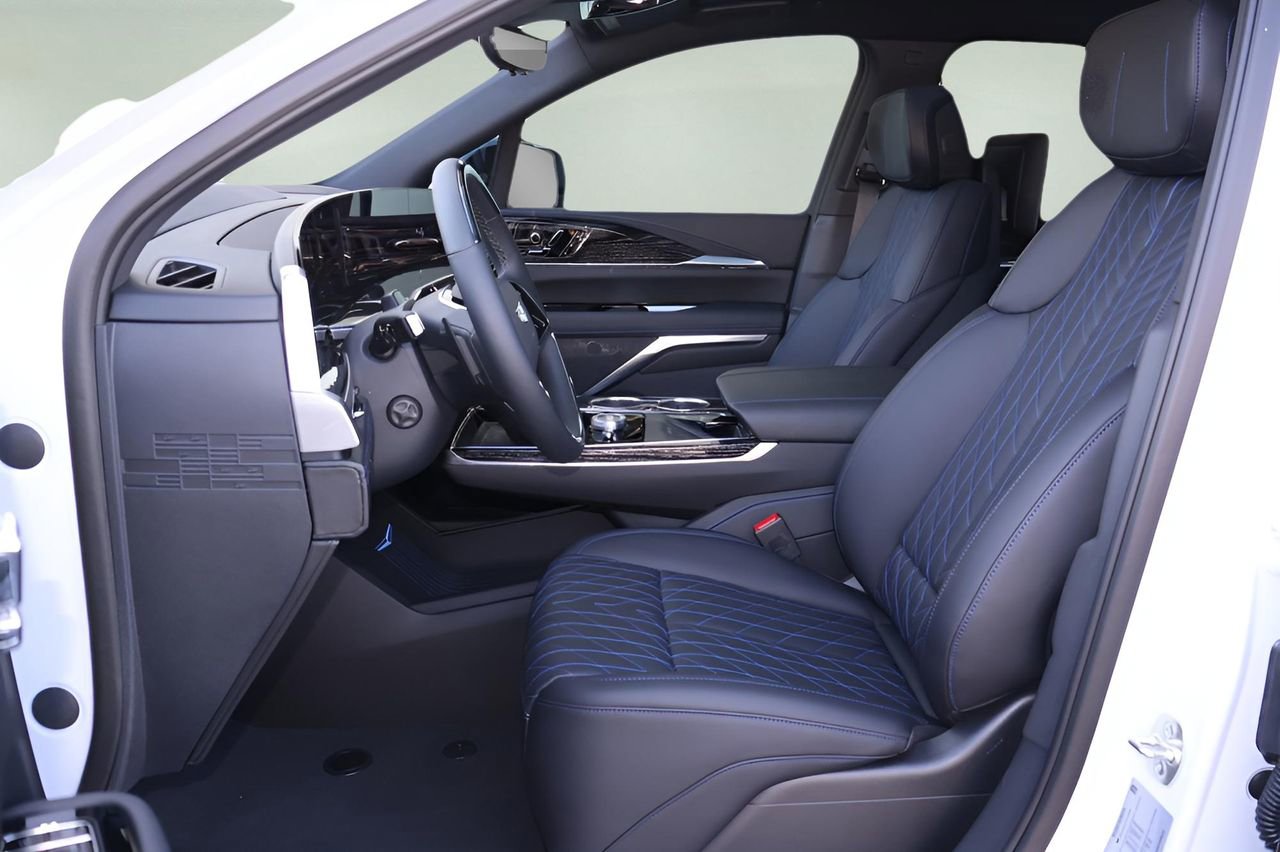 New 2026 Cadillac Escalade IQL Sport 1 w/ LPO, ONYX Package image 11