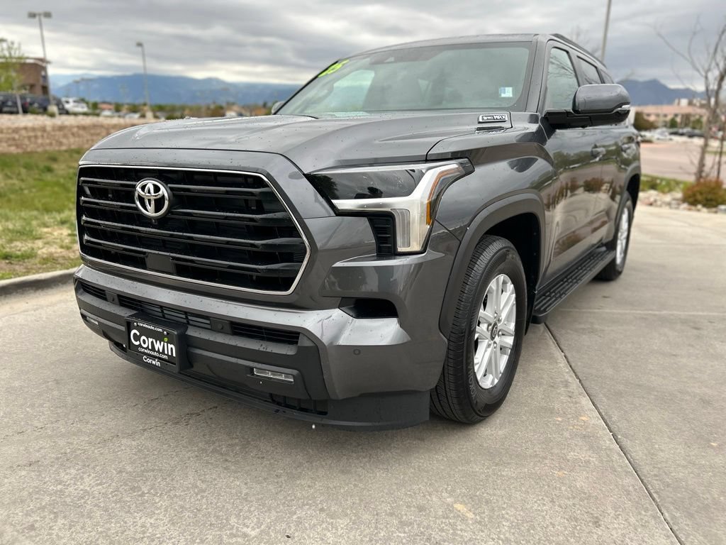 Used 2025 Toyota Sequoia SR5 w/ SR5 Premium Package AWD/4WD image 4