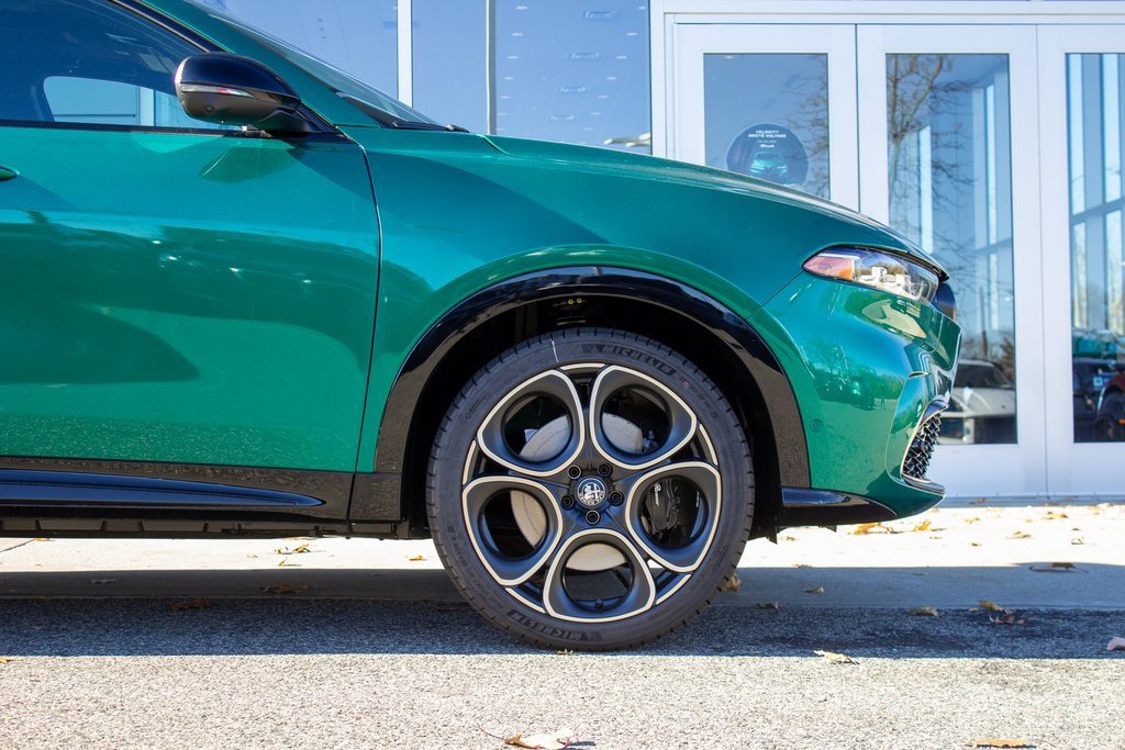 New 2025 Alfa Romeo Tonale image 5