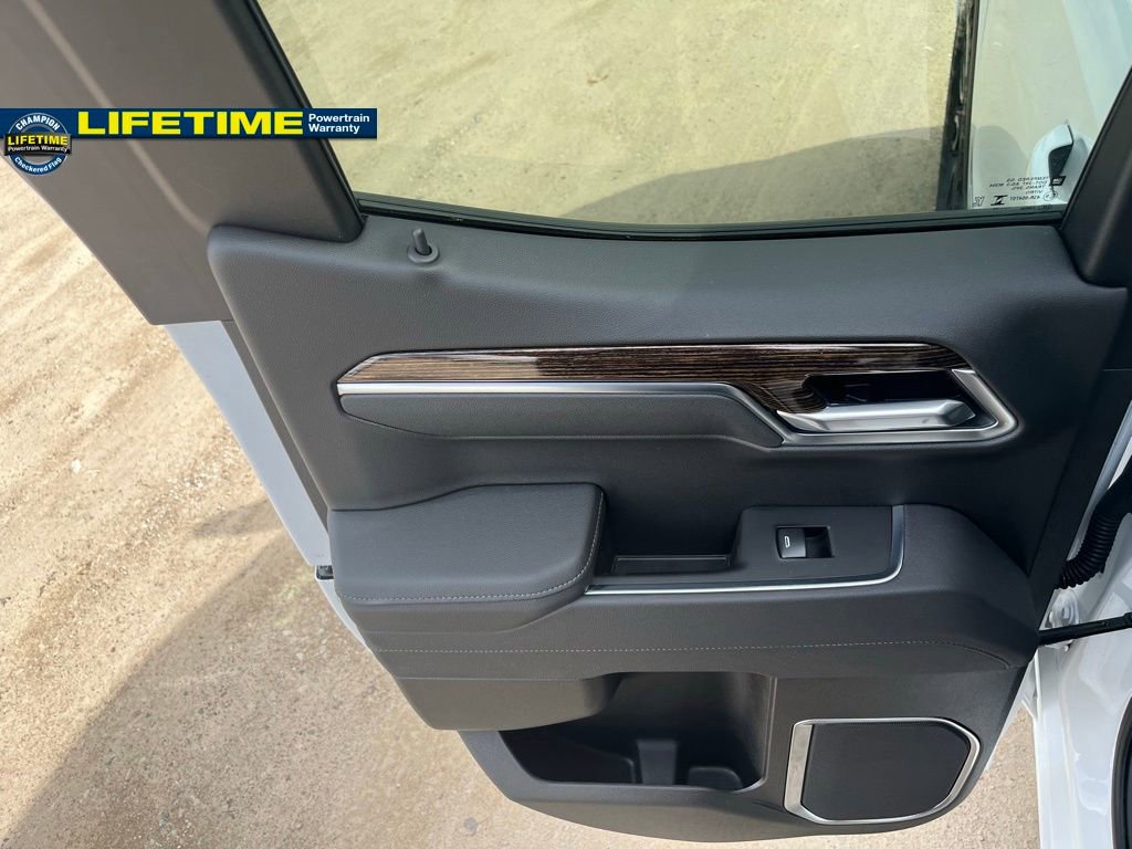 Used 2025 GMC Sierra 1500 Elevation image 23