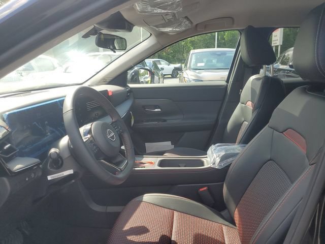 New 2026 Nissan Kicks SR FWD image 12