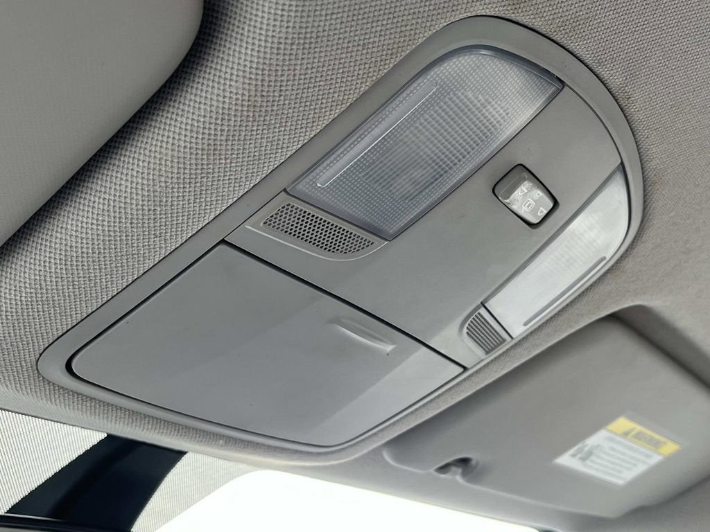 Used 2020 Hyundai Elantra SEL image 27