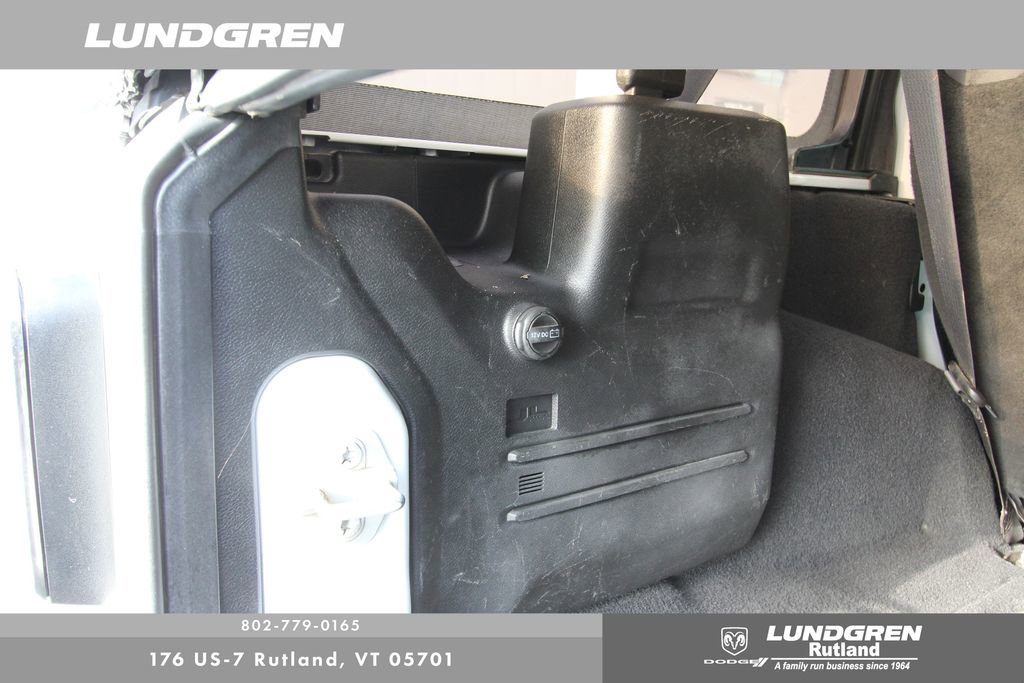 Used 2018 Jeep Wrangler Unlimited Sport S image 33