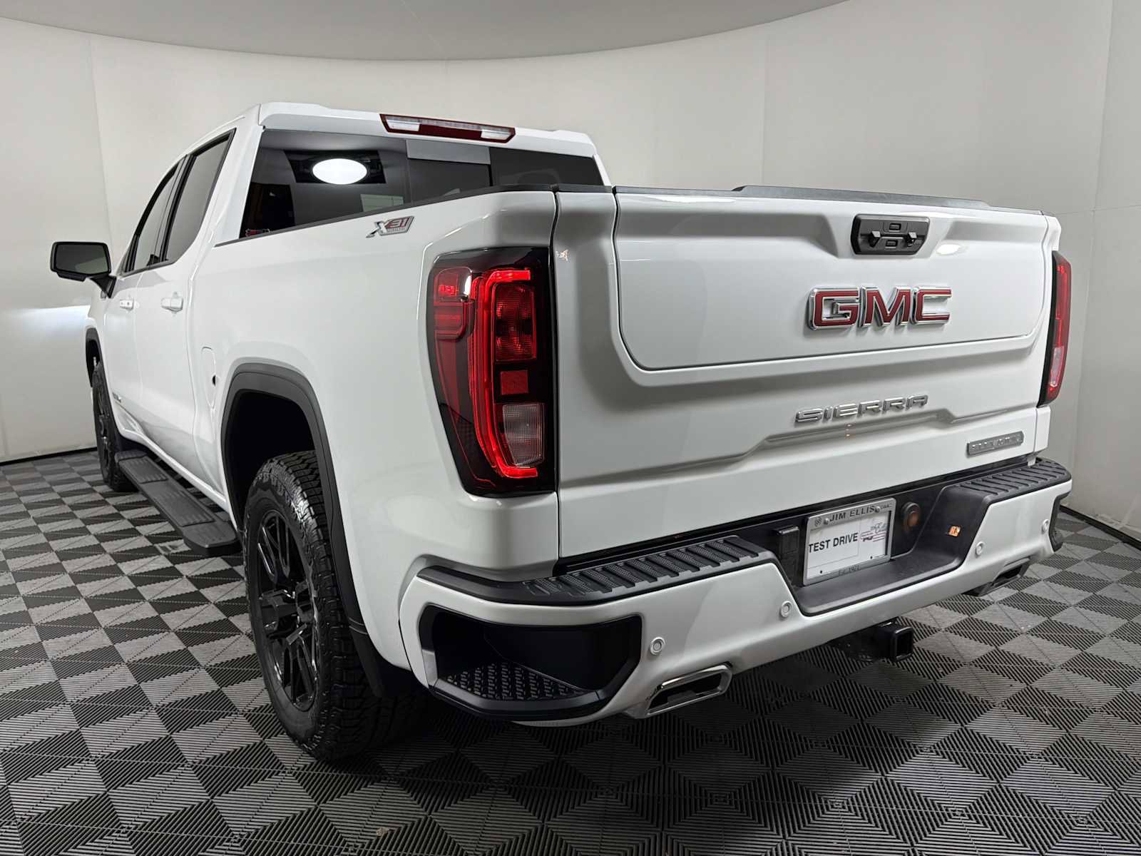 New 2026 GMC Sierra 1500 Elevation w/ Elevation Premium Package image 8