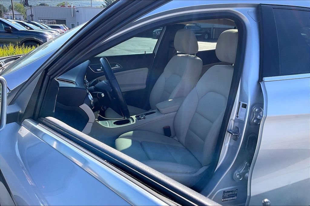 Used 2020 Mercedes-Benz GLA 250 4MATIC image 24
