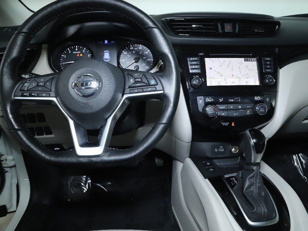 Certified 2022 Nissan Rogue Sport SL w/ Premium Package image 31