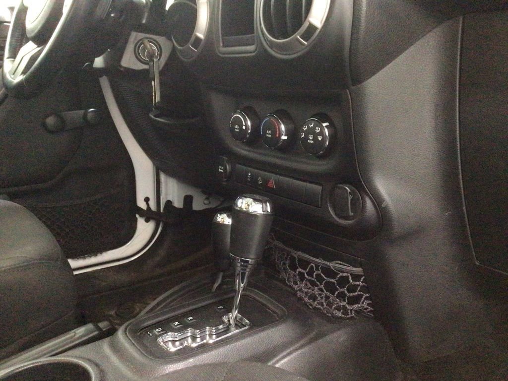 Used 2016 Jeep Wrangler Unlimited Sport w/ Connectivity Group image 30