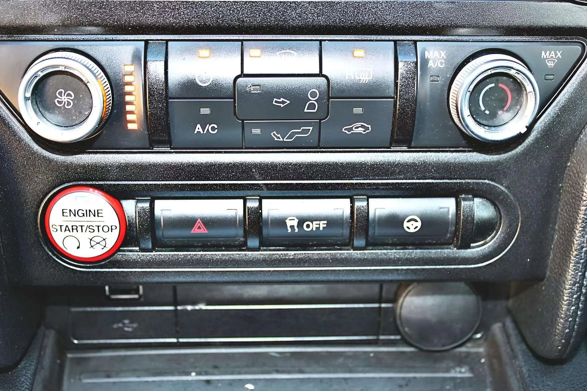 Used 2016 Ford Mustang Coupe image 16