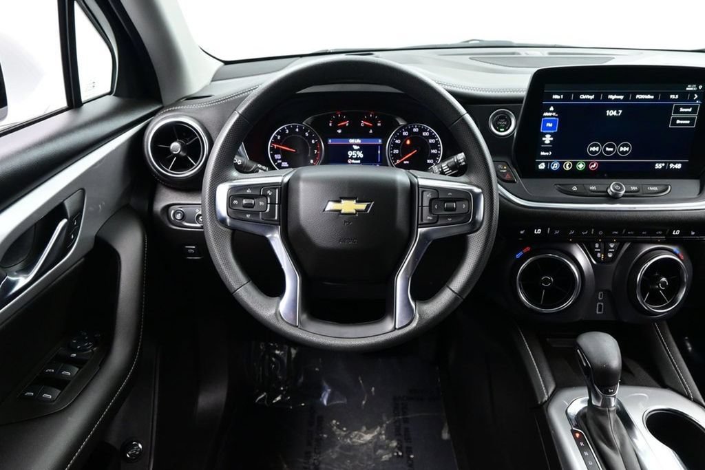 New 2025 Chevrolet Blazer LT w/ Convenience Package FWD image 22