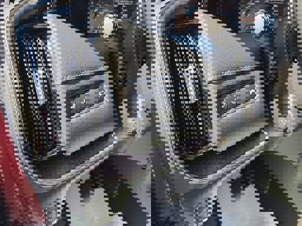 New 2026 Nissan Armada SL w/ Captain's Chari Seat Package image 20