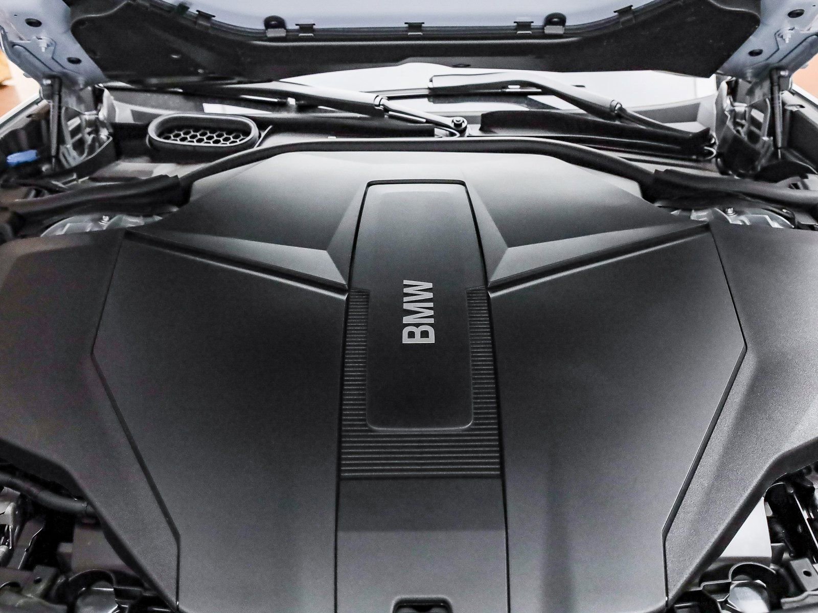 New 2025 BMW i7 xDrive60 w/ Premium Package image 28