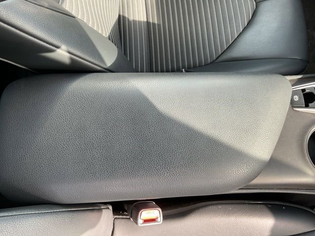 Used 2022 Toyota Camry SE image 17