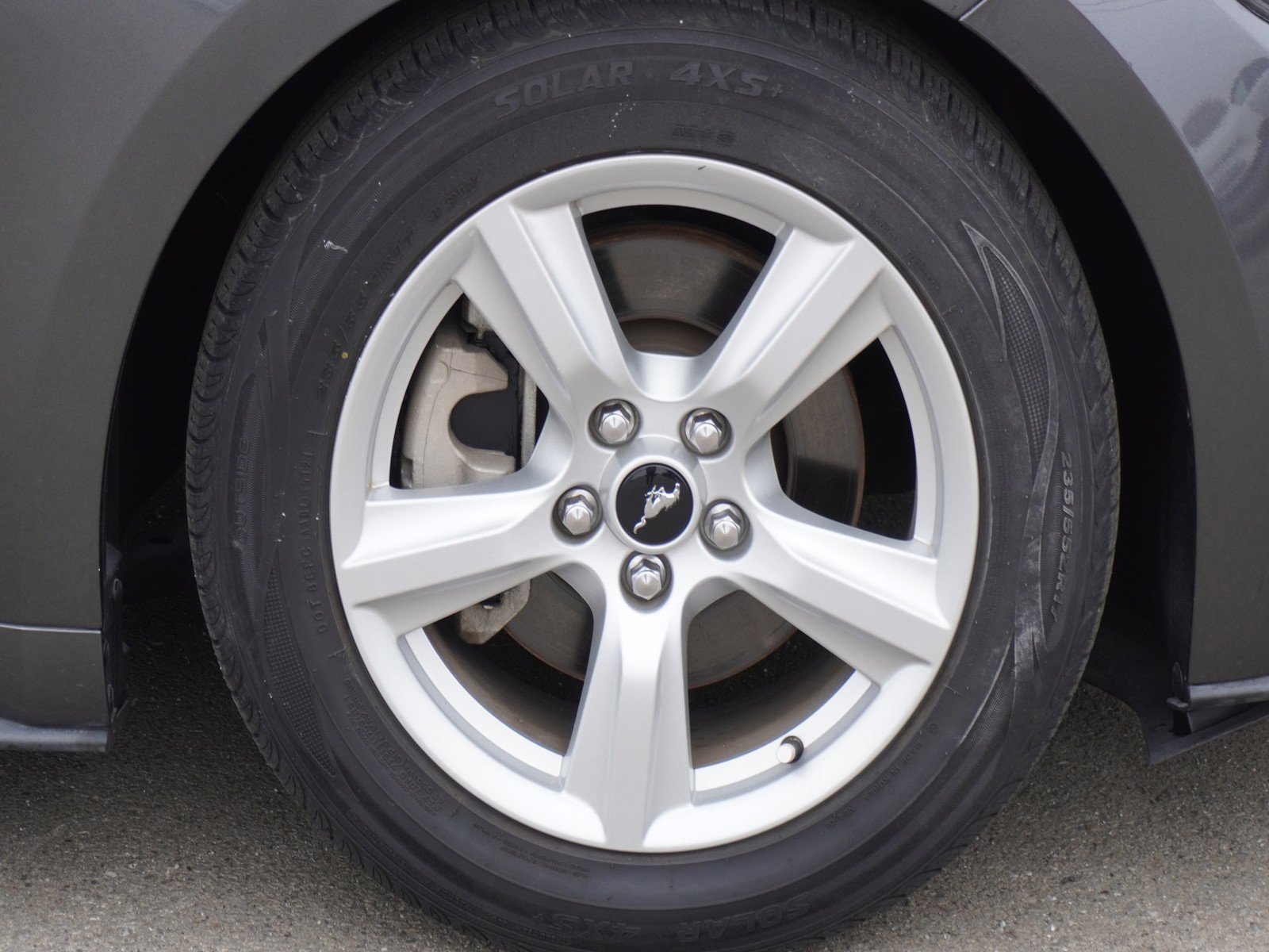 Used 2017 Ford Mustang Coupe image 5