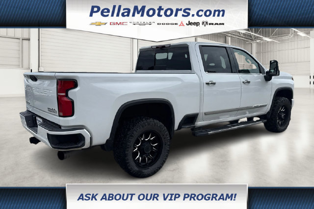 Used 2024 Chevrolet Silverado 3500 High Country w/ High Country Premium Package AWD/4WD image 3