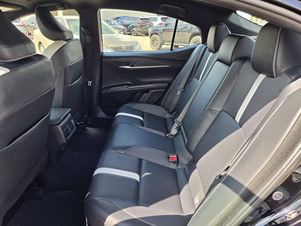 Used 2025 Toyota Camry SE FWD image 29