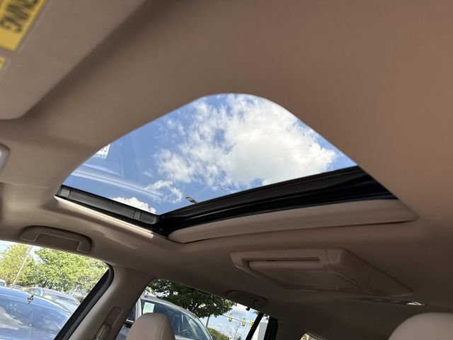 Used 2016 Honda Pilot Touring image 16
