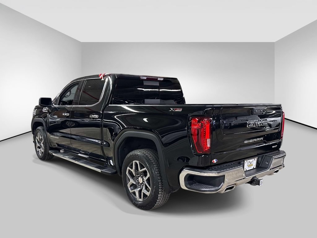 Used 2023 GMC Sierra 1500 SLT w/ SLT Premium Plus Package AWD/4WD image 3