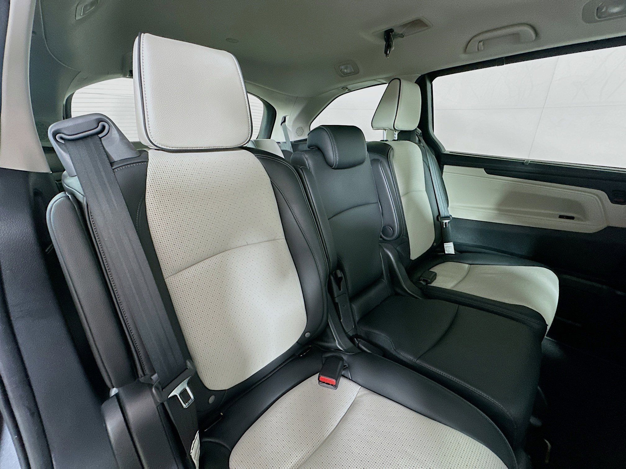 Certified 2025 Honda Odyssey Elite image 28