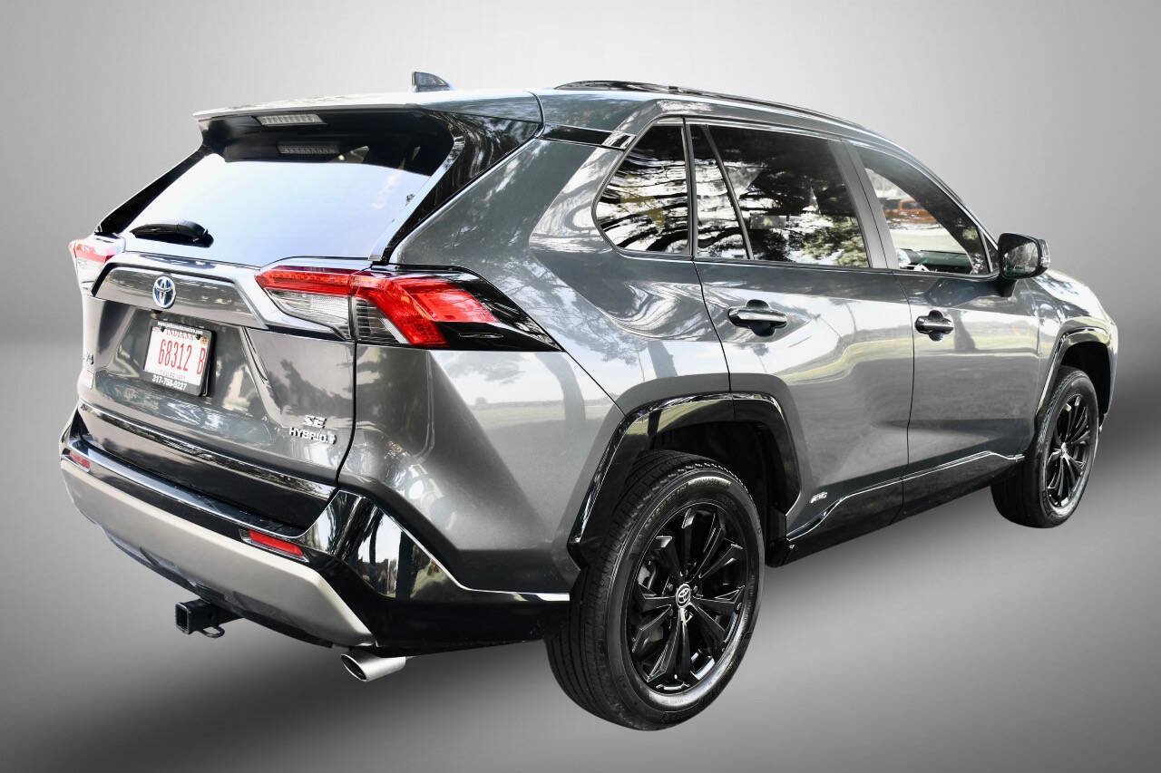 Used 2022 Toyota RAV4 SE w/ Convenience Package AWD/4WD image 7