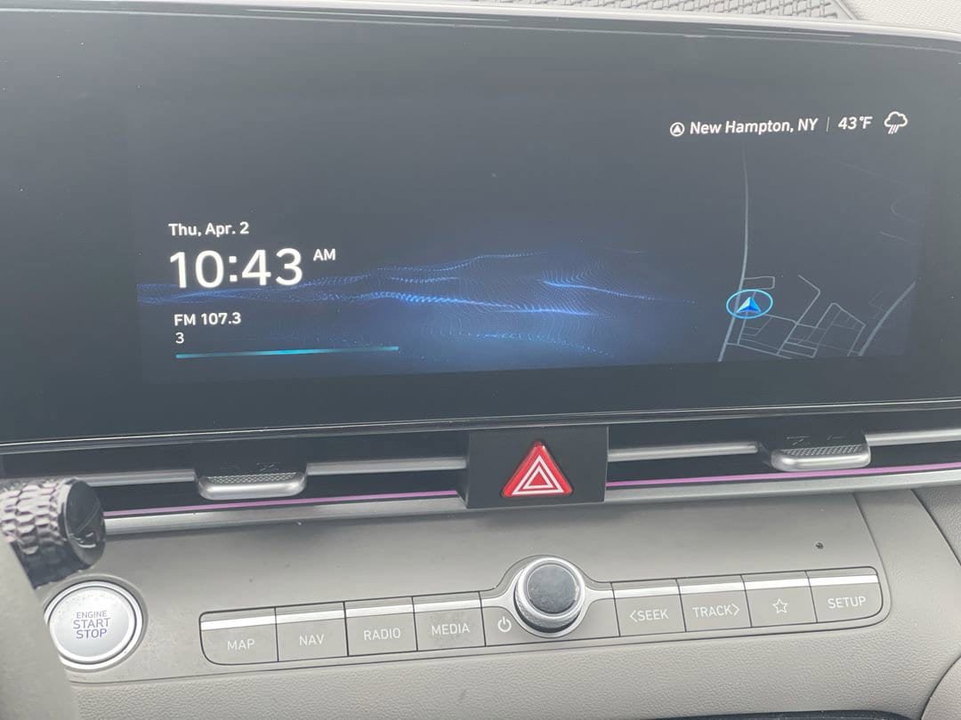 Used 2024 Hyundai Elantra Blue FWD image 5