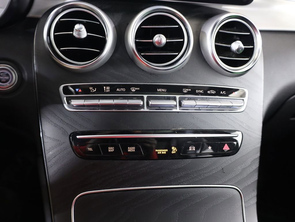 Used 2022 Mercedes-Benz GLC 300 4MATIC image 21