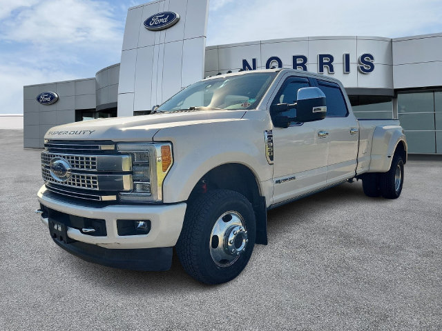 Used 2017 Ford F350 Platinum w/ Platinum Ultimate Package AWD/4WD image 2