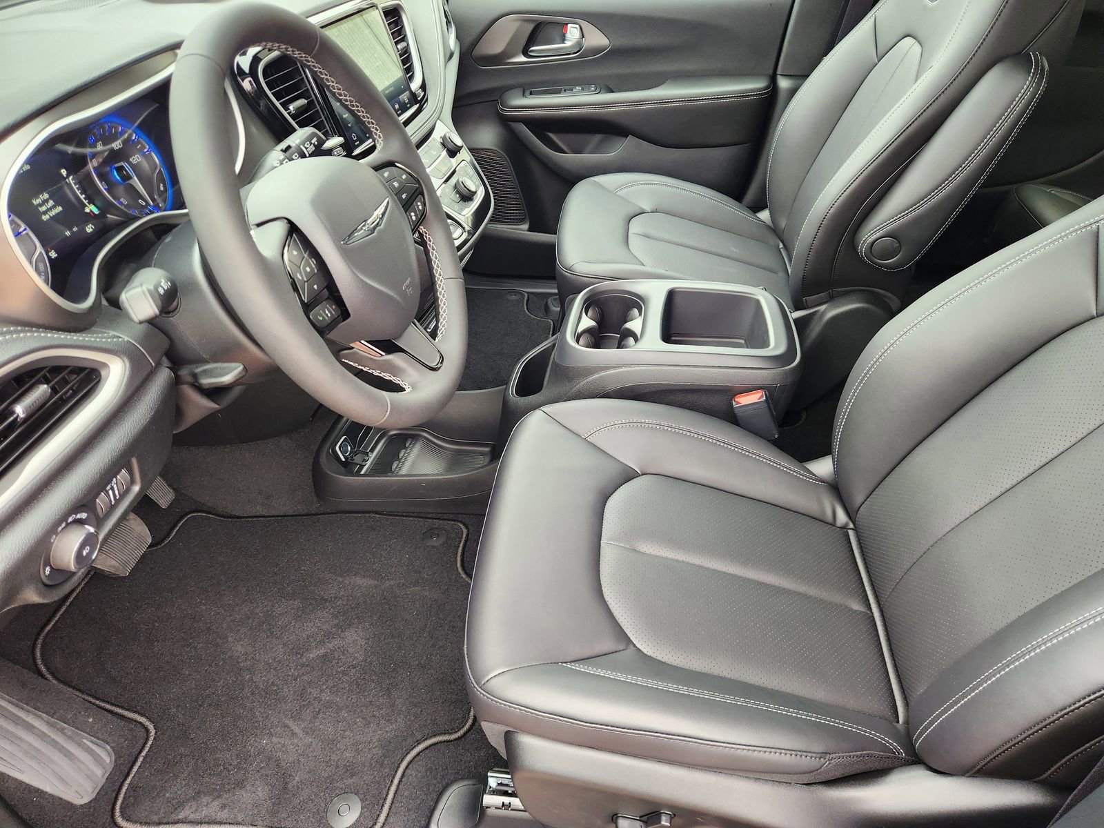 New 2026 Chrysler Pacifica Select w/ S Appearance Package image 12