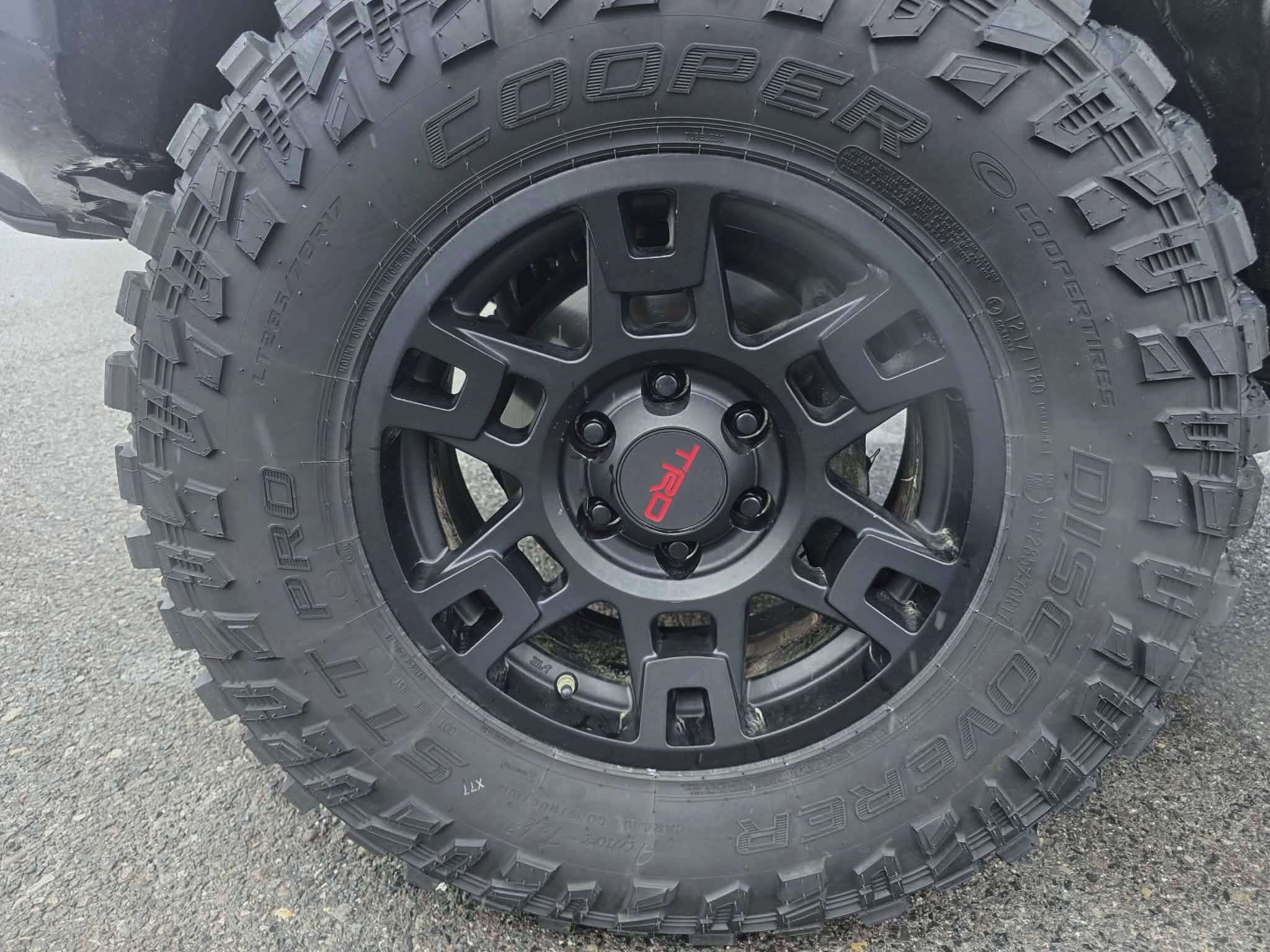 Used 2018 Toyota Tacoma TRD Off-Road image 11