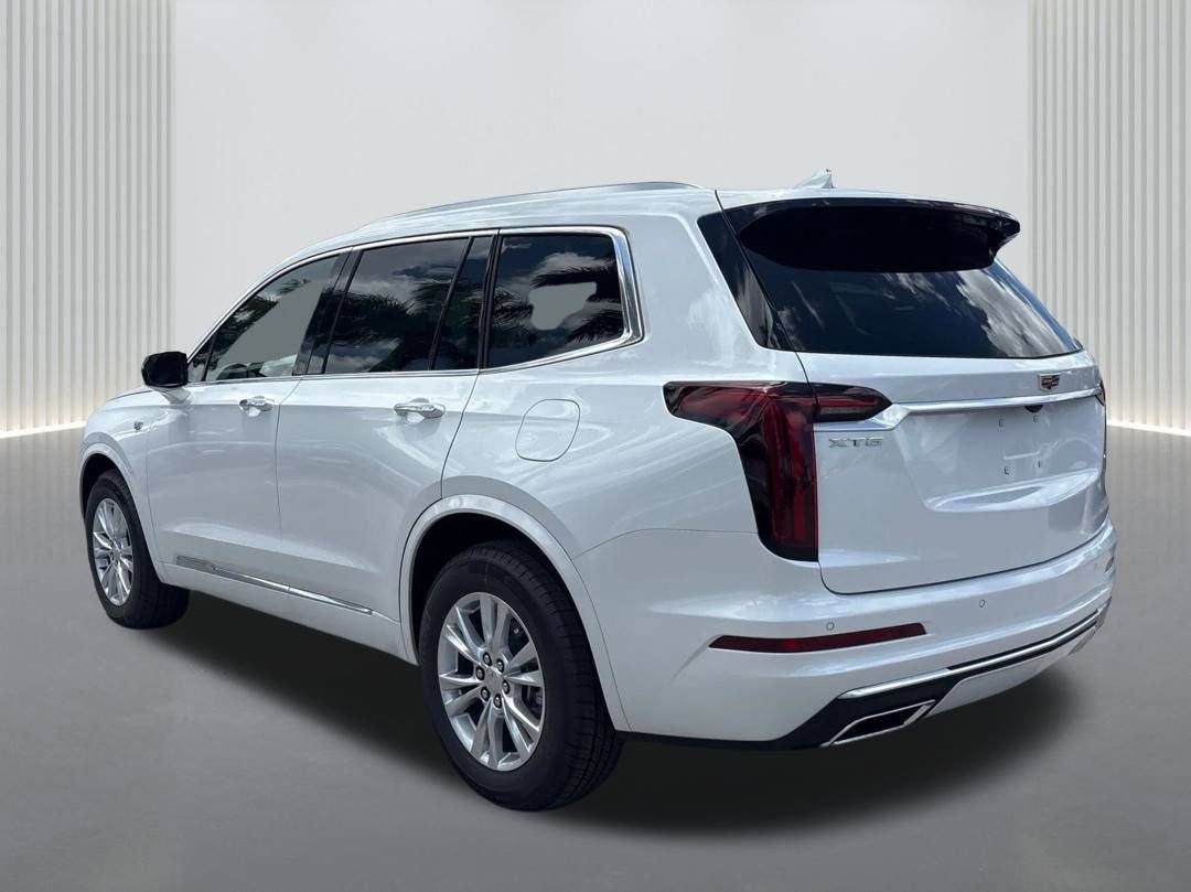 New 2025 Cadillac XT6 Luxury image 7