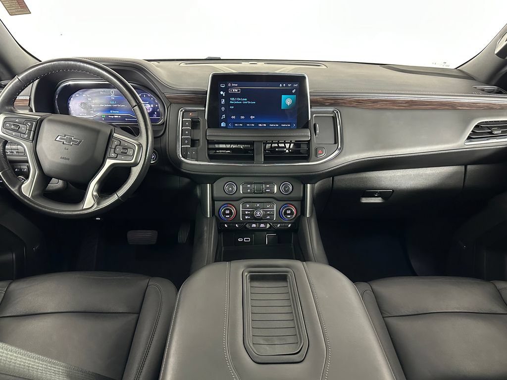 Used 2023 Chevrolet Suburban Z71 w/ Luxury Package AWD/4WD image 10