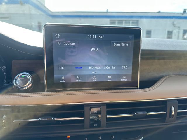 Used 2020 Lincoln Corsair Reserve image 24