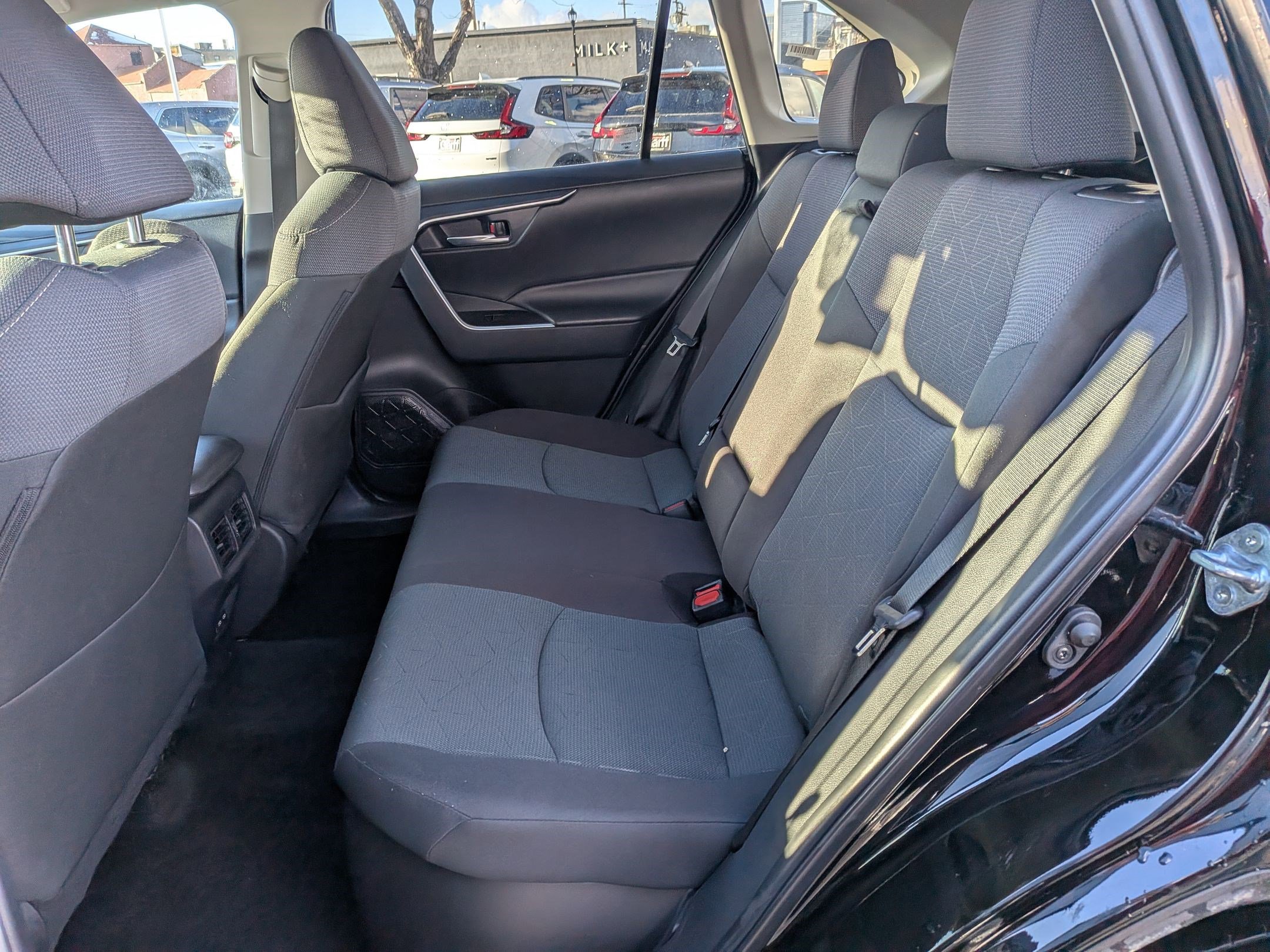 Used 2025 Toyota RAV4 XLE image 29