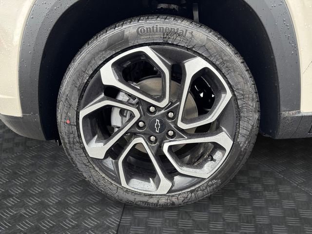 New 2026 Chevrolet Trax RS w/ Sunroof Package FWD image 14