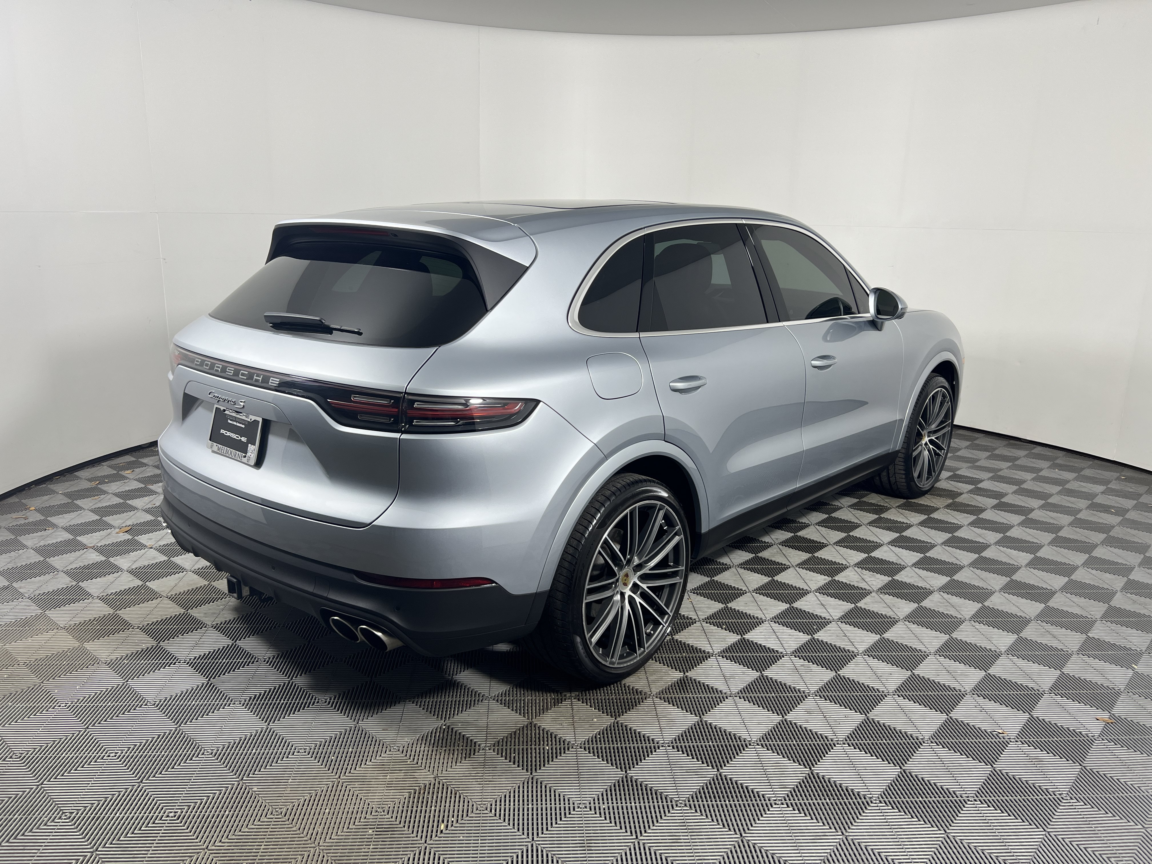 Certified 2023 Porsche Cayenne S AWD/4WD image 7