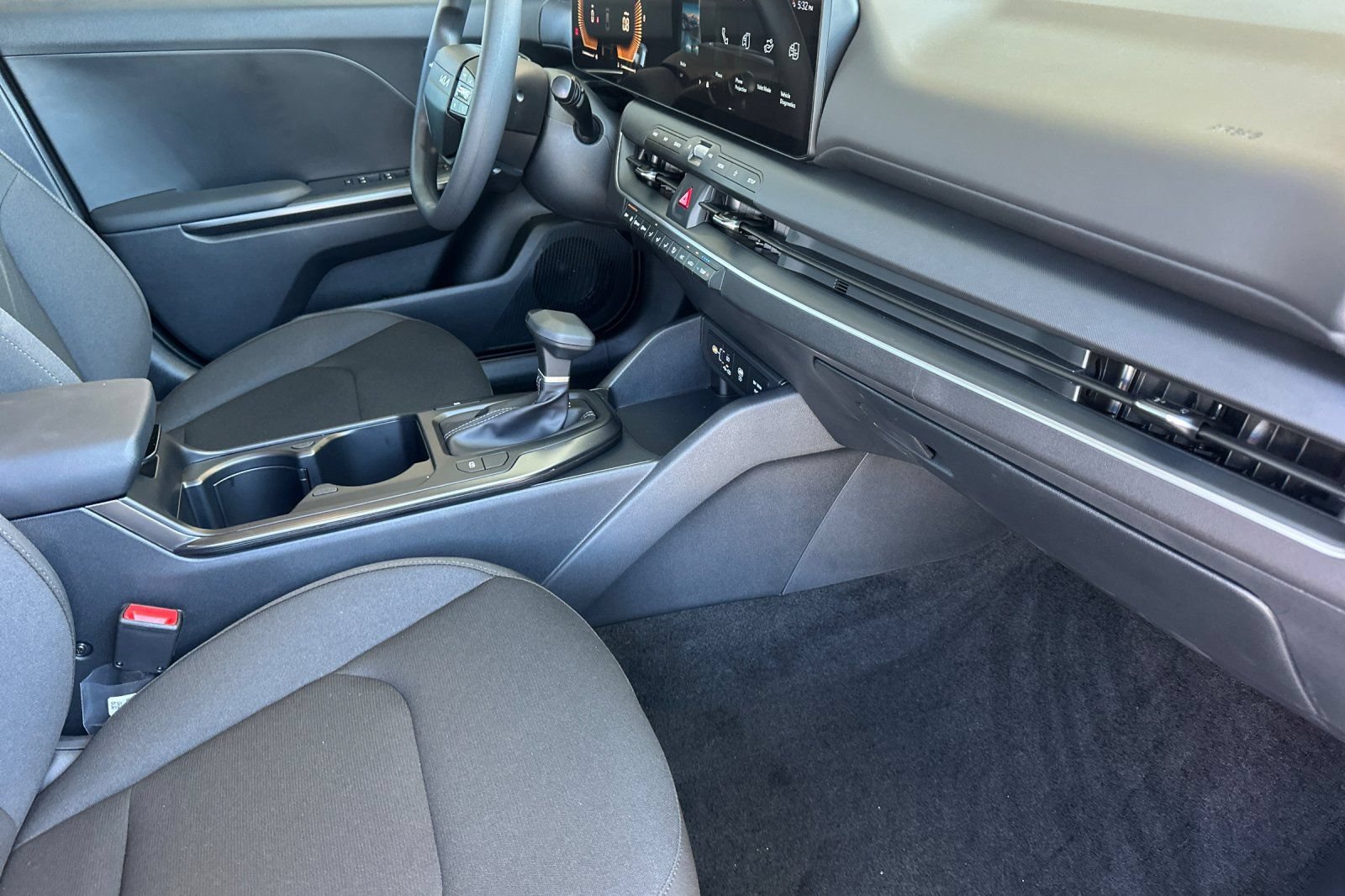 New 2026 Kia K4 FWD image 15
