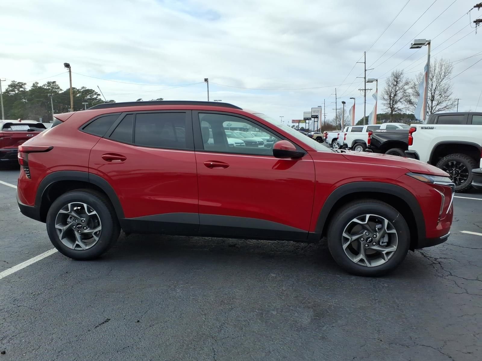 New 2026 Chevrolet Trax LT w/ Driver Confidence Package image 2