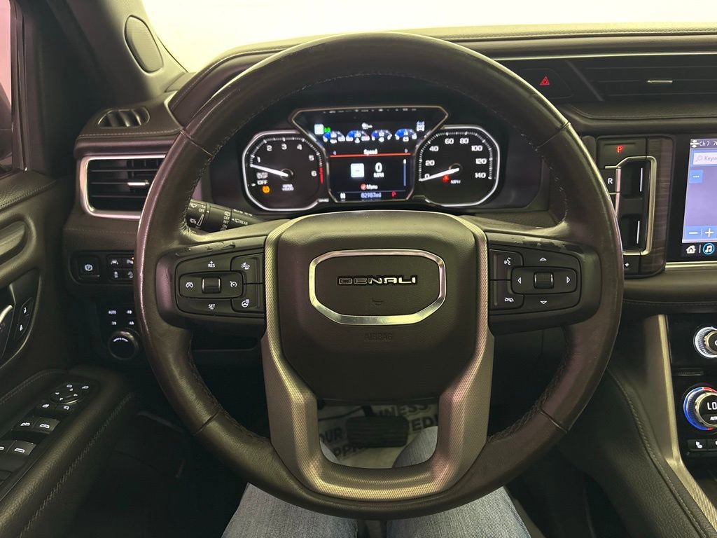 Used 2021 GMC Yukon Denali w/ Denali Premium Package image 21