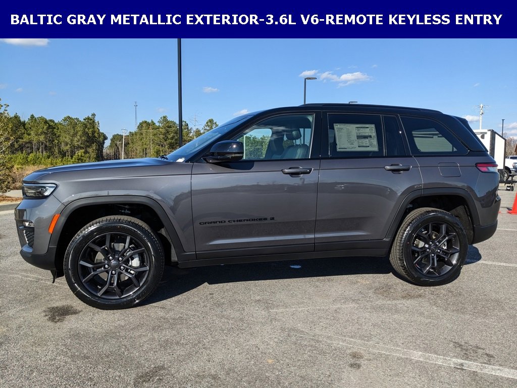 New 2025 Jeep Grand Cherokee Limited image 11