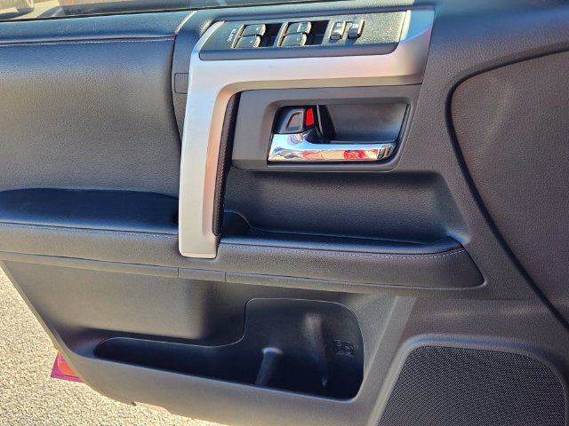 Used 2023 Toyota 4Runner SR5 Premium w/ Moonroof Package RWD image 28