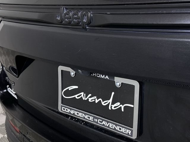 Used 2024 Jeep Grand Cherokee Altitude AWD/4WD image 32