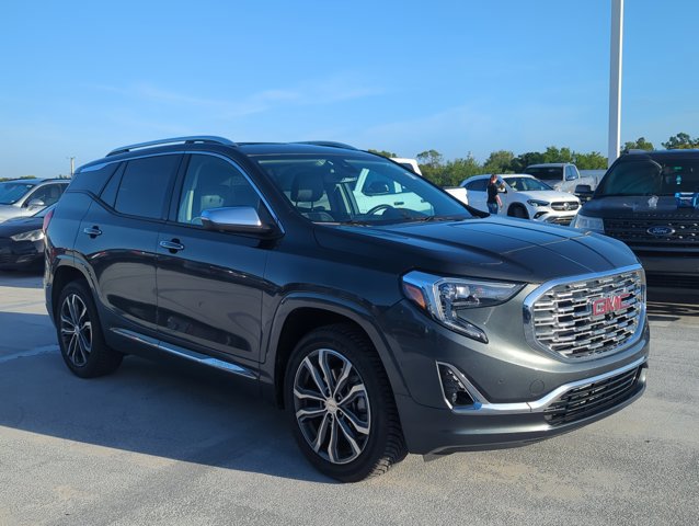 Used 2019 GMC Terrain Denali w/ Advanced Safety Package image 3