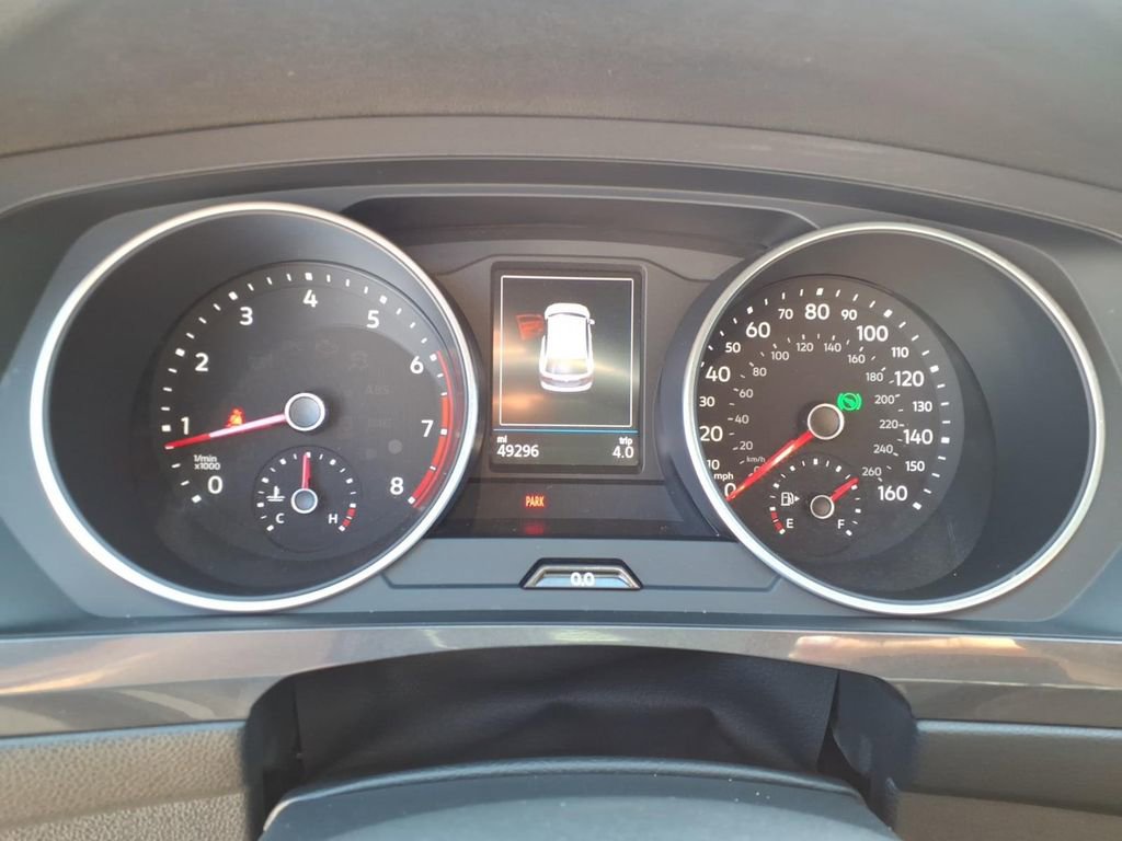 Used 2021 Volkswagen Tiguan SE R-Line image 31