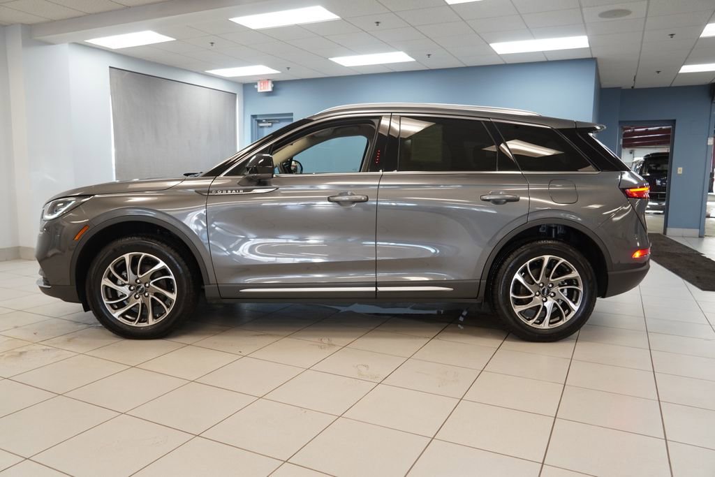 Used 2022 Lincoln Corsair AWD w/ Equipment Group 101A image 2