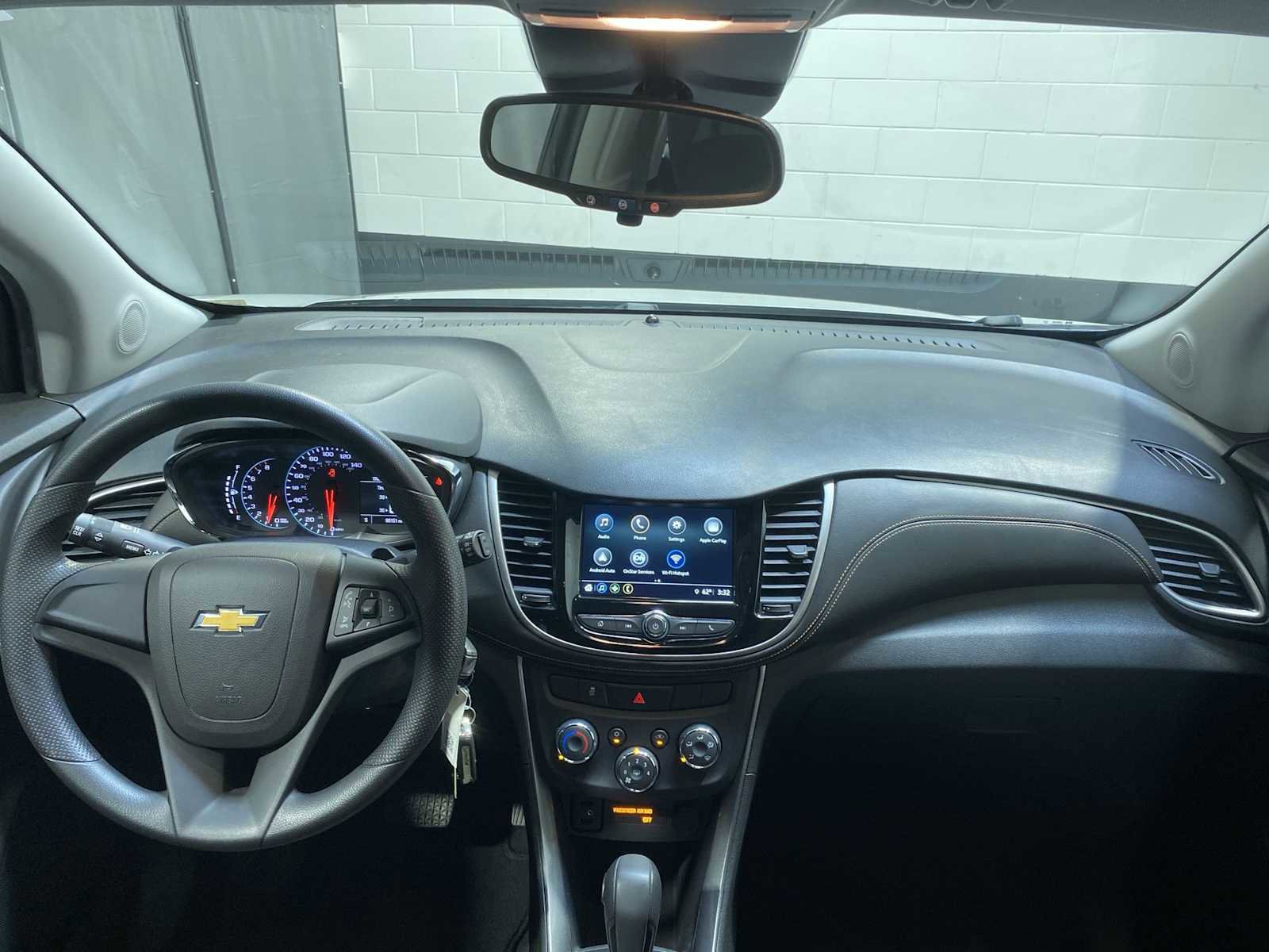 Used 2018 Chevrolet Trax LS AWD/4WD image 10