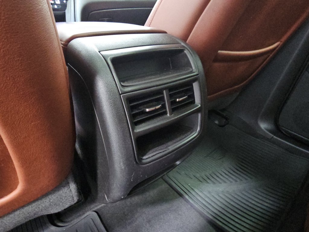 Used 2020 Cadillac XT5 Premium Luxury FWD image 36