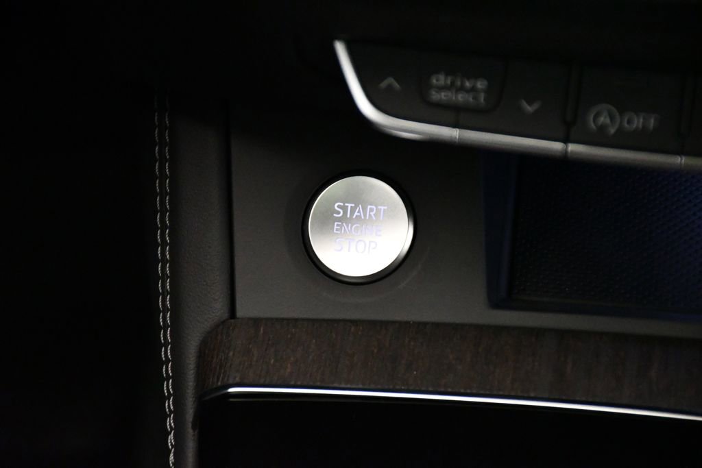 Used 2025 Audi Q5 2.0T Premium Plus w/ Premium Plus Package image 30