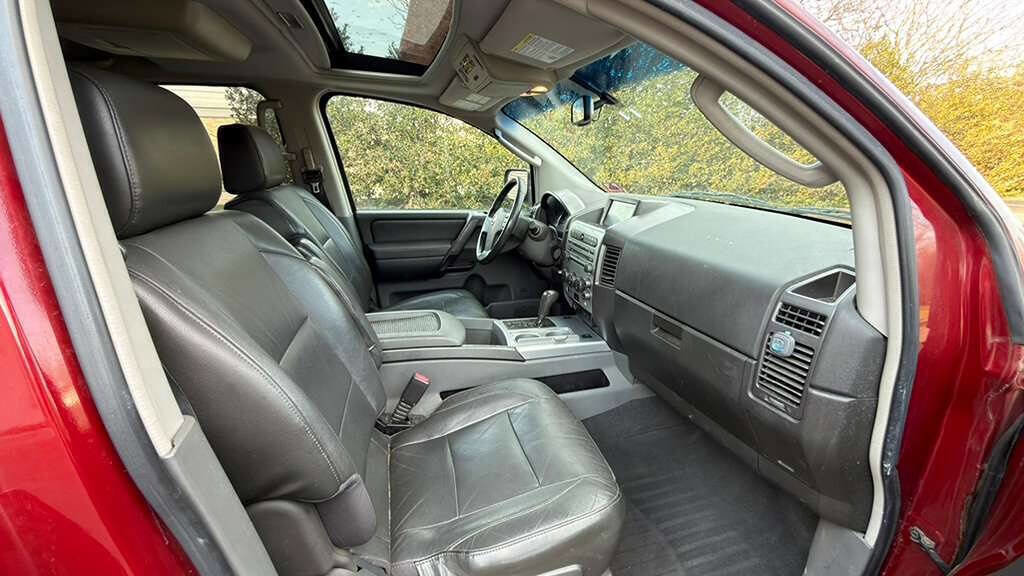 Used 2007 Nissan Armada LE w/ Technology Pkg image 32