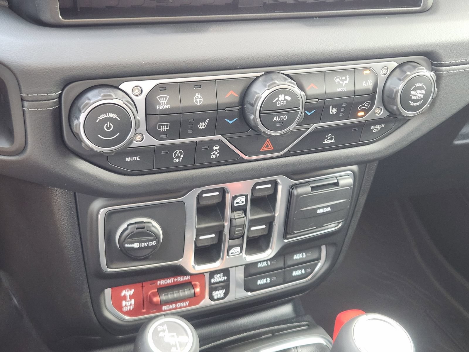 New 2026 Jeep Gladiator Rubicon AWD/4WD image 18